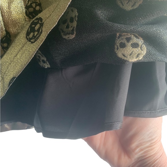 Gold 💀Black Skull Mini! So cute! Never worn, with tags. Size 22 NWT. - Picture 8 of 13